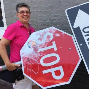 Meet your Posher, Debbie